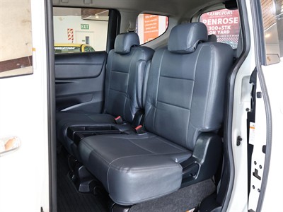 2017 Toyota Sienta - Thumbnail