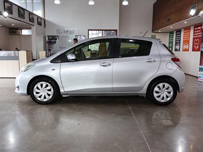2013 Toyota Yaris - Thumbnail