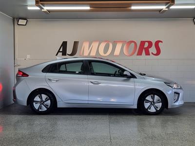 2022 Hyundai IONIQ - Thumbnail