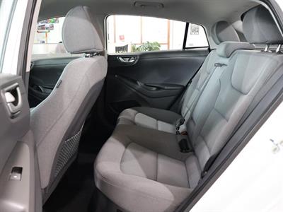 2022 Hyundai IONIQ - Thumbnail