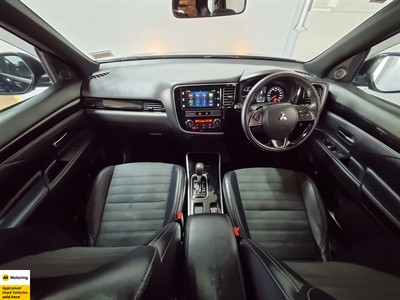 2019 Mitsubishi Outlander - Thumbnail