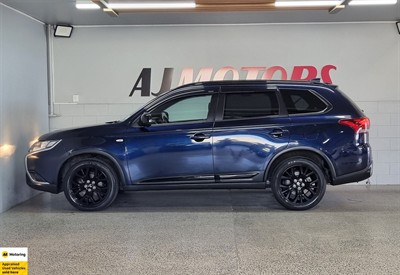 2019 Mitsubishi Outlander - Thumbnail