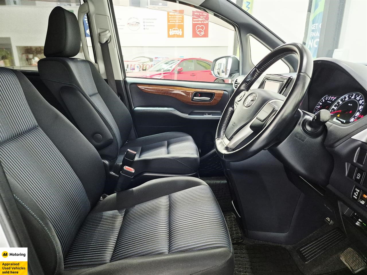 2014 Toyota Voxy