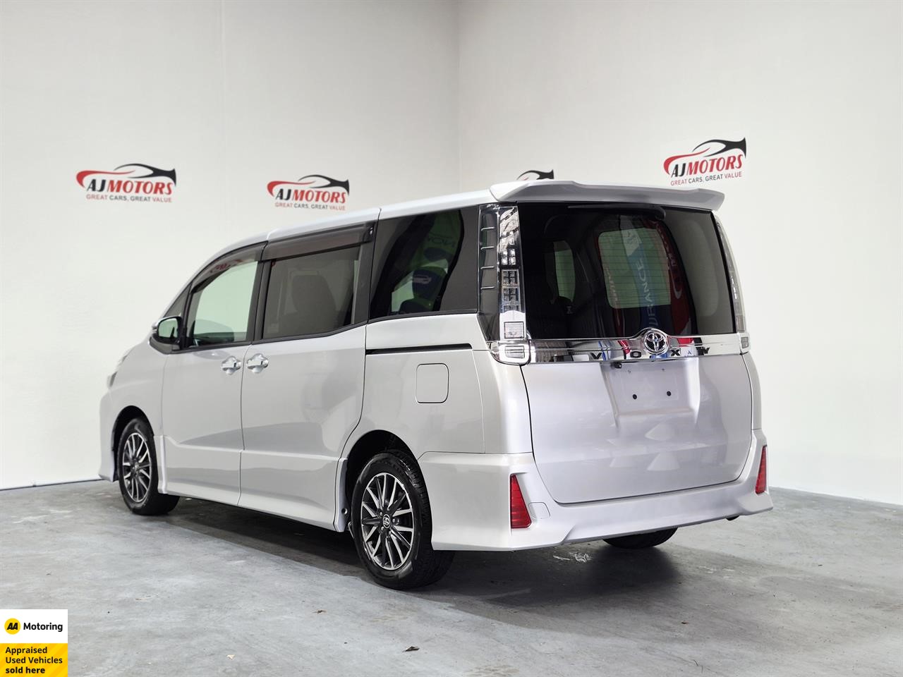 2014 Toyota Voxy