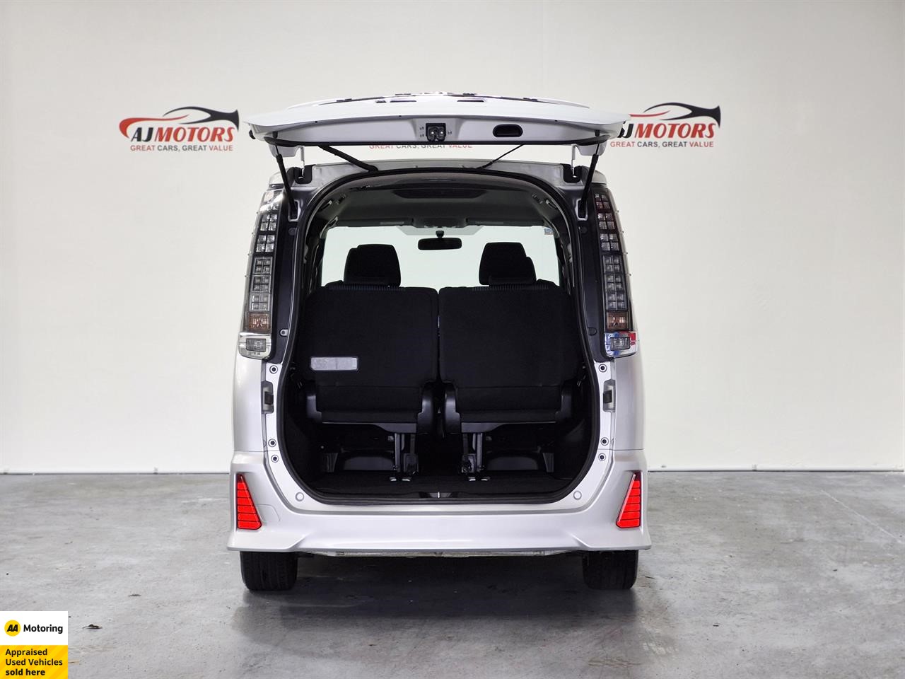 2014 Toyota Voxy