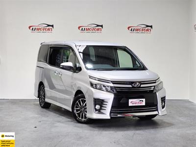 2014 Toyota Voxy - Thumbnail