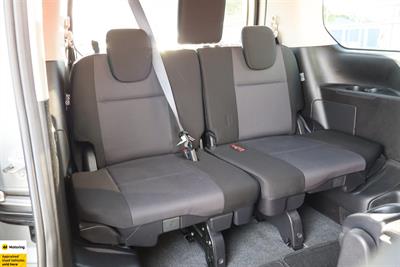 2021 Nissan Serena - Thumbnail