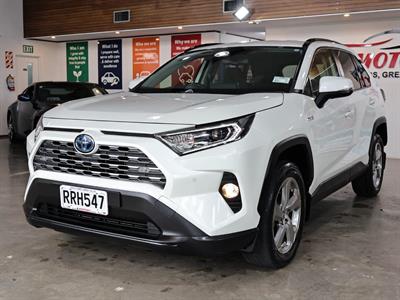 2020 Toyota RAV4 - Thumbnail