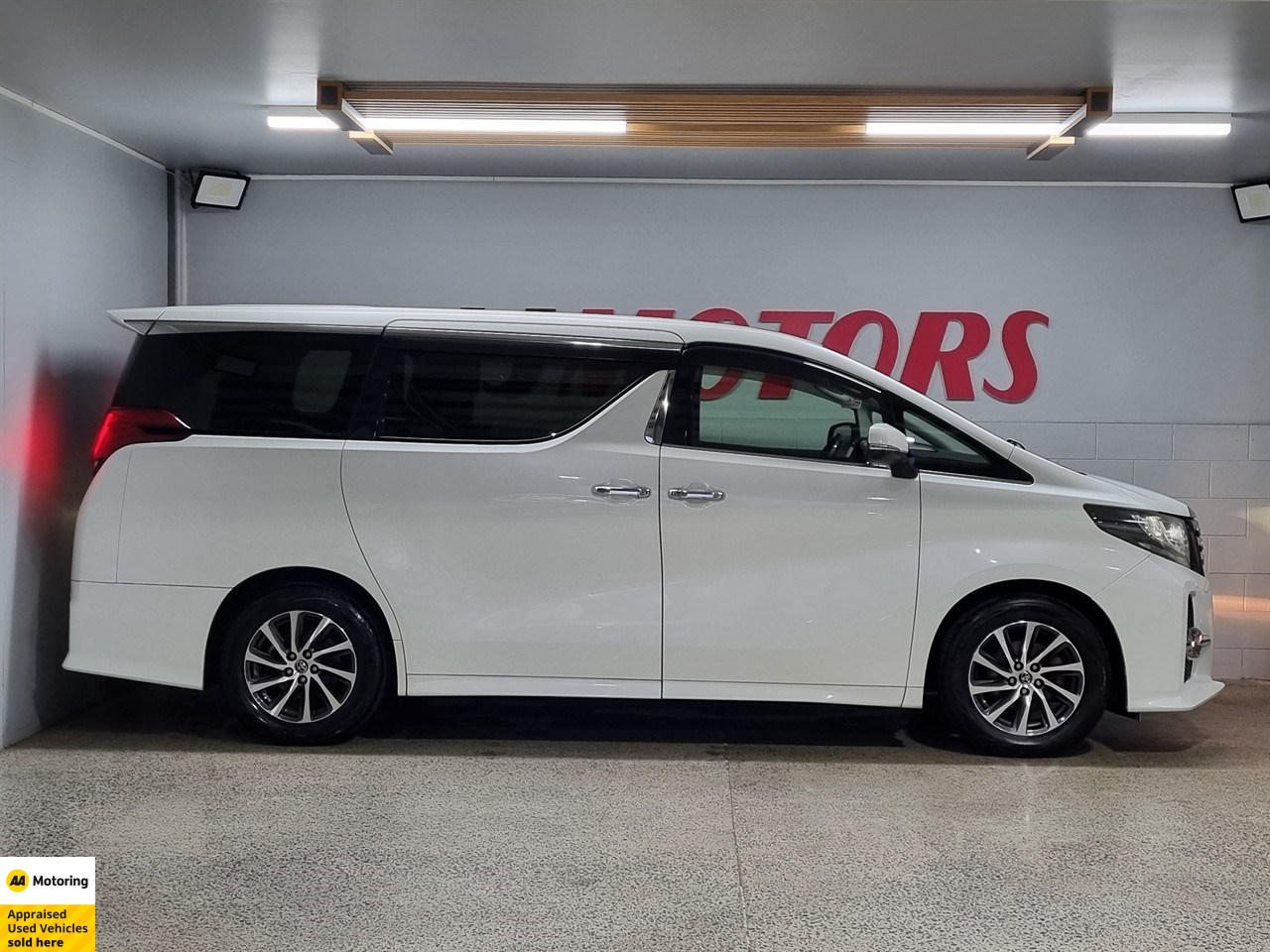 2016 Toyota Alphard