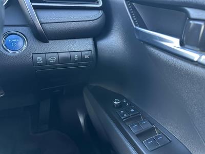 2021 Toyota Camry - Thumbnail