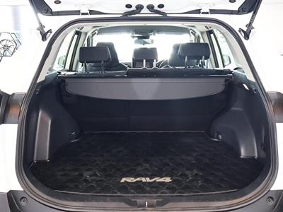 2022 Toyota RAV4 - Thumbnail