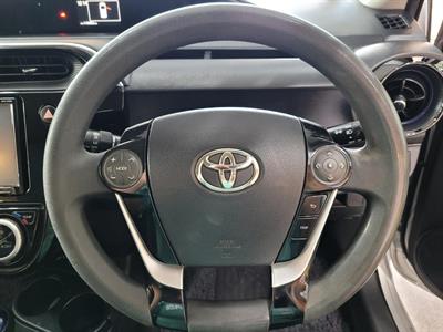 2017 Toyota Aqua - Thumbnail