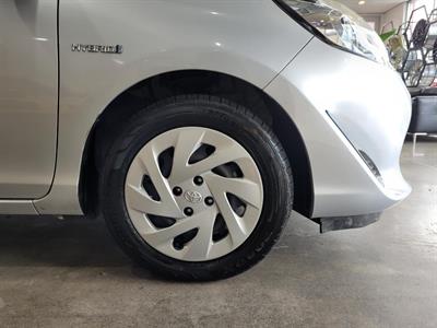 2017 Toyota Aqua - Thumbnail