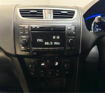 2013 Suzuki Swift - Thumbnail