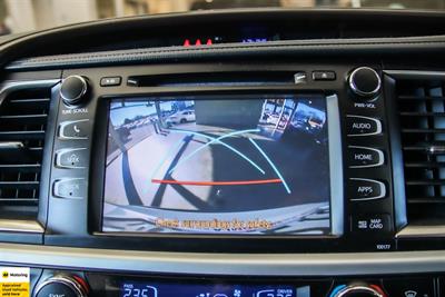 2019 Toyota Highlander - Thumbnail
