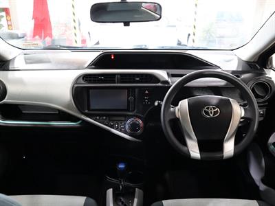 2013 Toyota Aqua - Thumbnail