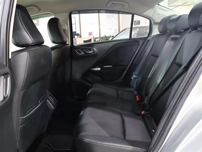 2015 Honda Grace - Thumbnail