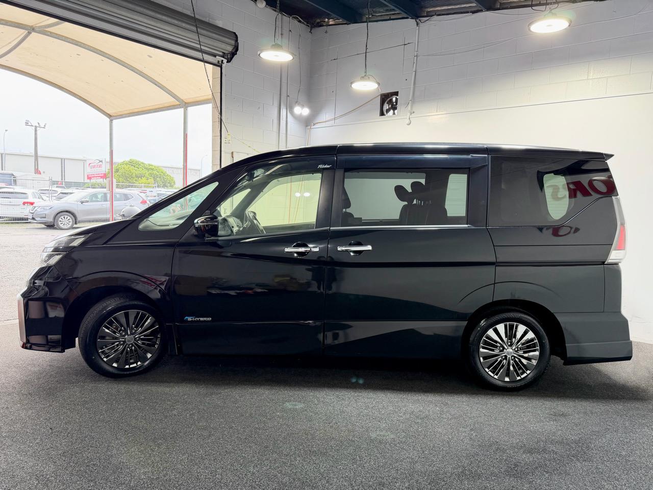 2017 Nissan Serena