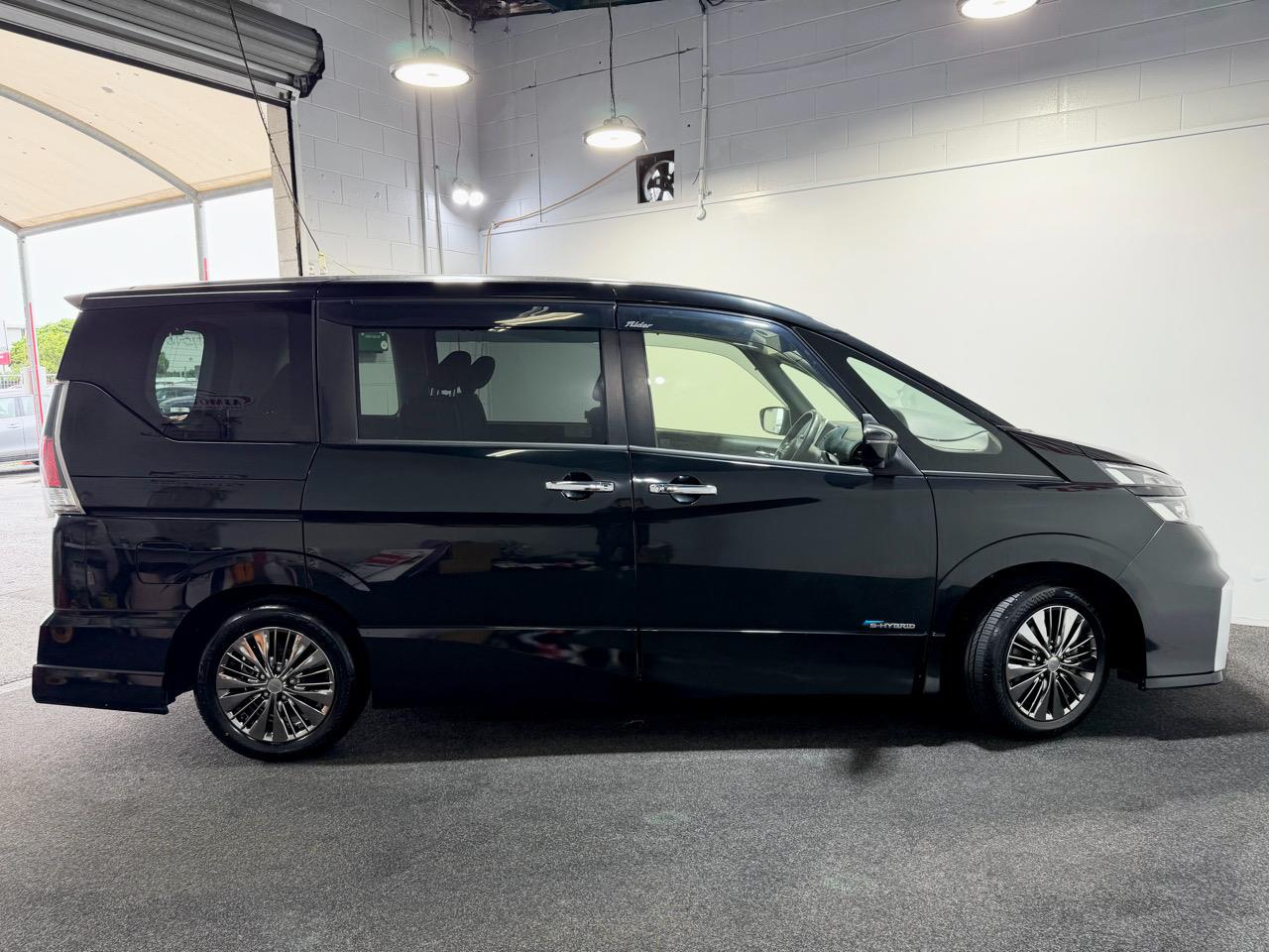 2017 Nissan Serena