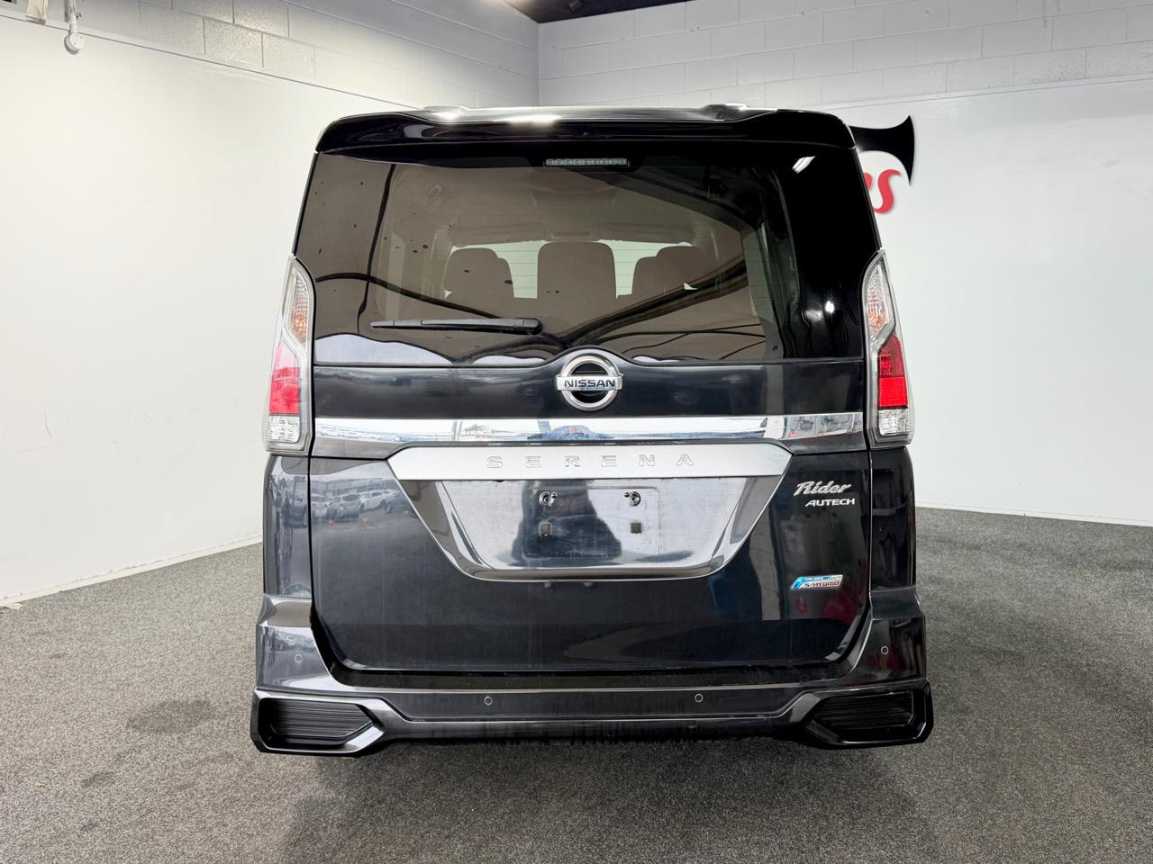 2017 Nissan Serena