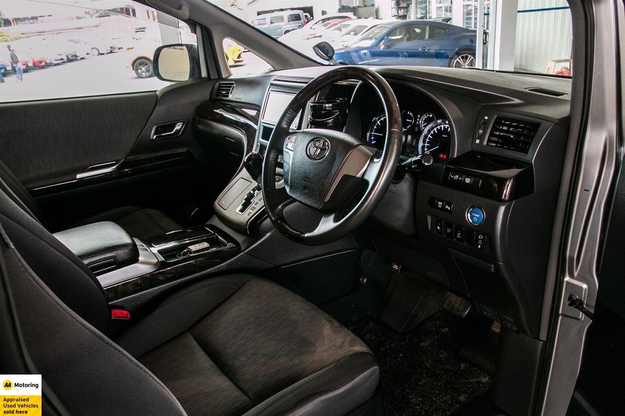 2012 Toyota Vellfire