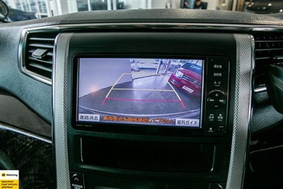 2012 Toyota Vellfire - Thumbnail