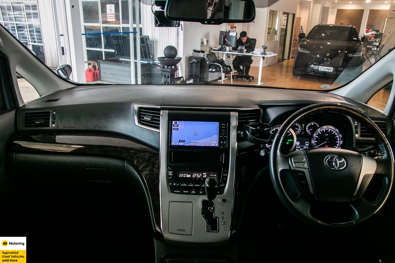 2012 Toyota Vellfire