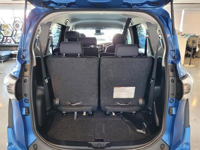 2017 Toyota Sienta - Thumbnail