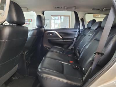 2023 Mitsubishi Pajero Sport - Thumbnail