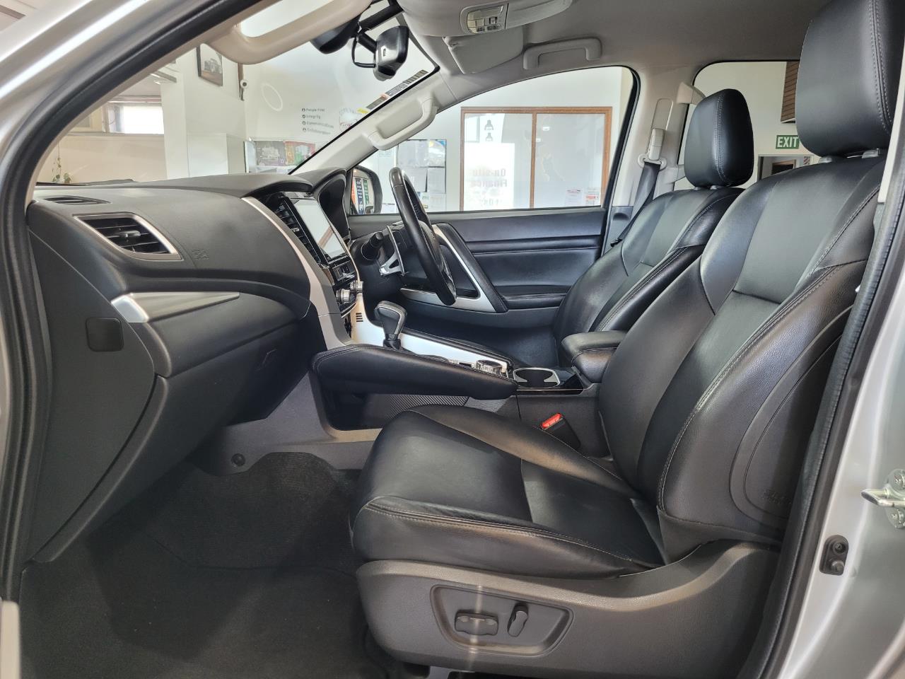 2023 Mitsubishi Pajero Sport