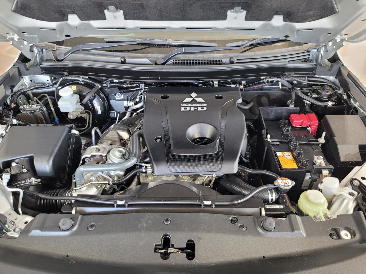 2023 Mitsubishi Pajero Sport