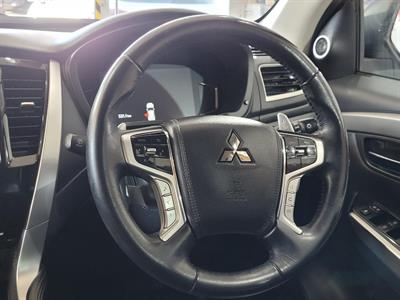 2023 Mitsubishi Pajero Sport - Thumbnail