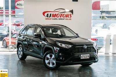 2021 Toyota RAV4 - Thumbnail