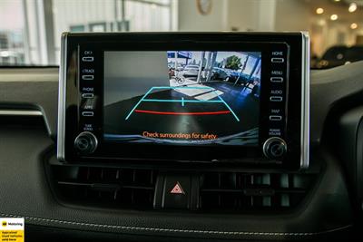 2021 Toyota RAV4 - Thumbnail