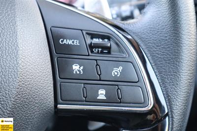 2023 Mitsubishi Eclipse Cross - Thumbnail