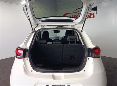 2020 Mazda 2 - Thumbnail