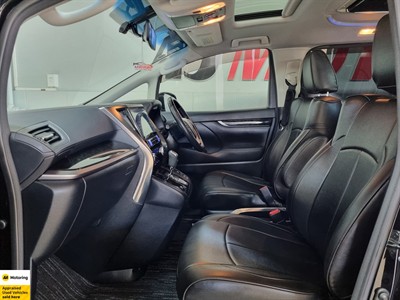 2017 Toyota Alphard - Thumbnail