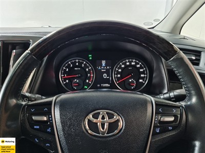 2017 Toyota Alphard - Thumbnail