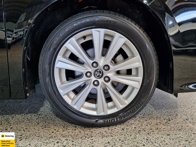 2017 Toyota Alphard - Thumbnail