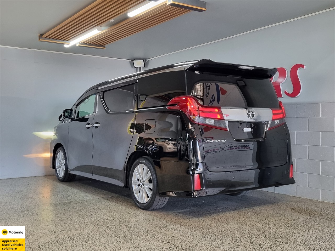 2017 Toyota Alphard