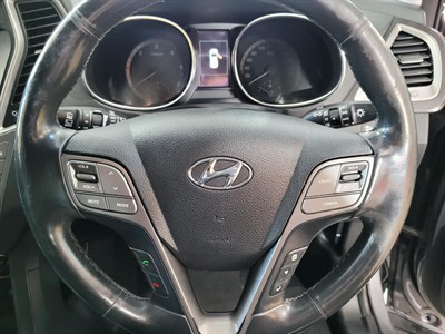 2016 Hyundai Santa Fe - Thumbnail