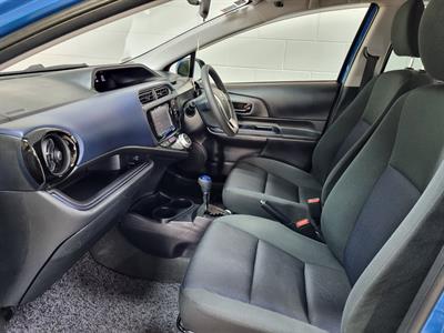 2015 Toyota Aqua - Thumbnail