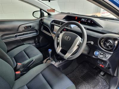 2015 Toyota Aqua - Thumbnail