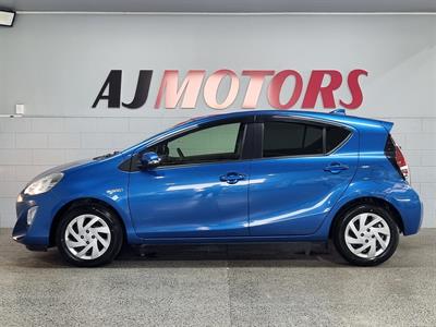 2015 Toyota Aqua - Thumbnail