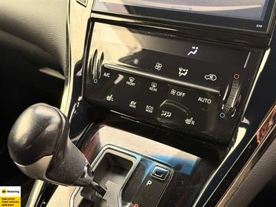 2015 Toyota Harrier - Thumbnail