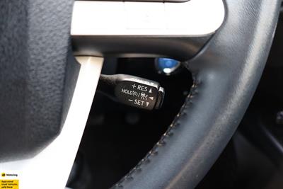 2017 Toyota Prius - Thumbnail