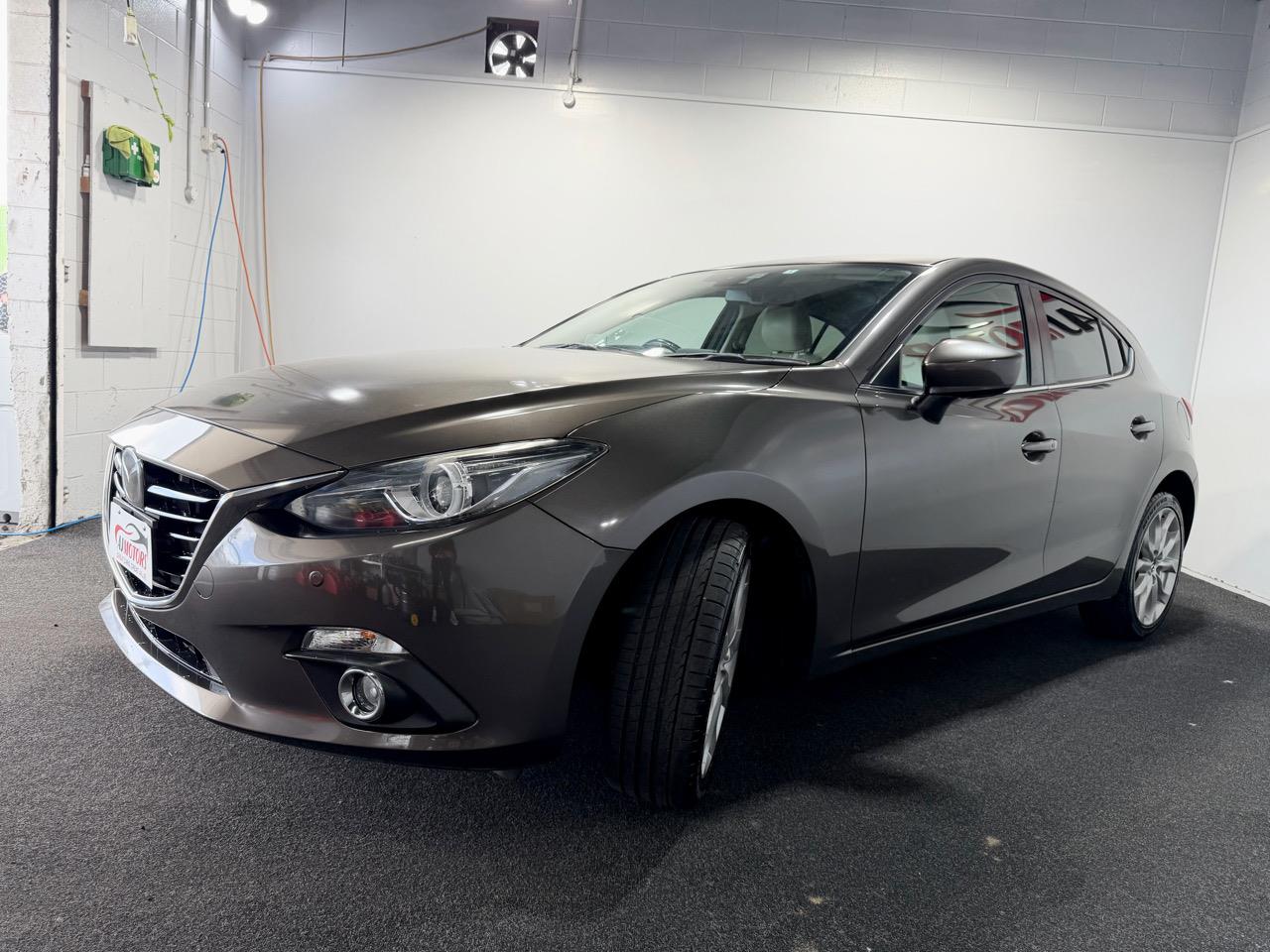 2014 Mazda Axela