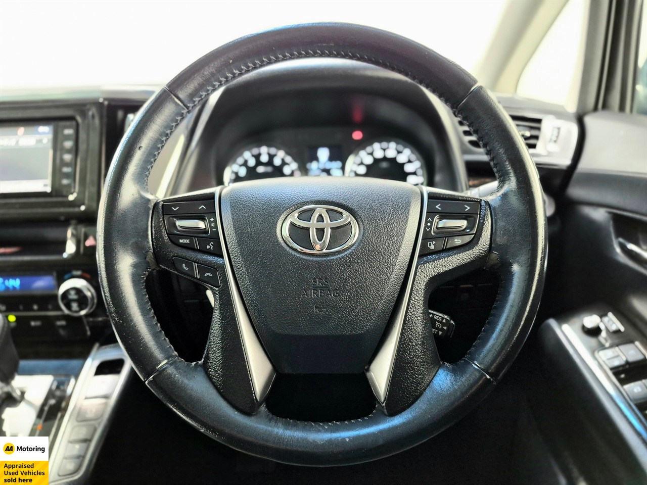 2015 Toyota Vellfire