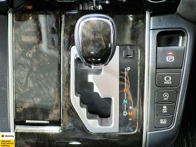 2015 Toyota Vellfire - Thumbnail