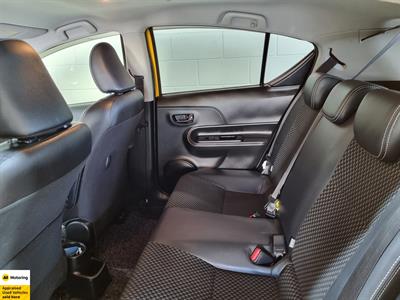 2017 Toyota Aqua - Thumbnail